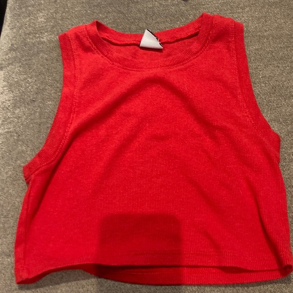 TNA (Aritzia) cropped tank - Picture 1 of 3
